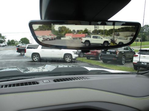 New 2026 Chevrolet Silverado 1500 ZR2 image 19