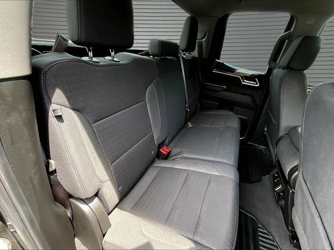 Used 2024 Chevrolet Silverado 1500 LT AWD/4WD image 17