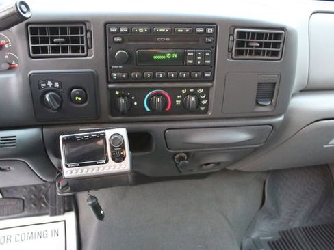 Used 2003 Ford F250 Lariat image 21