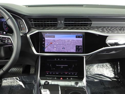 Used 2025 Audi A6 Premium Plus image 26