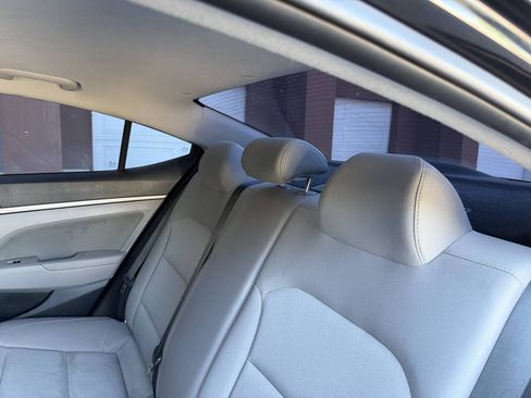 Used 2018 Hyundai Elantra Value Edition FWD image 25