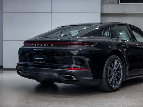 Certified 2025 Porsche Panamera image 25