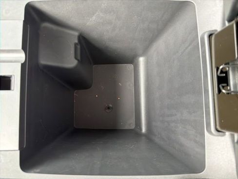 Used 2025 Nissan Frontier PRO-4X w/ Interior Protection Package image 36