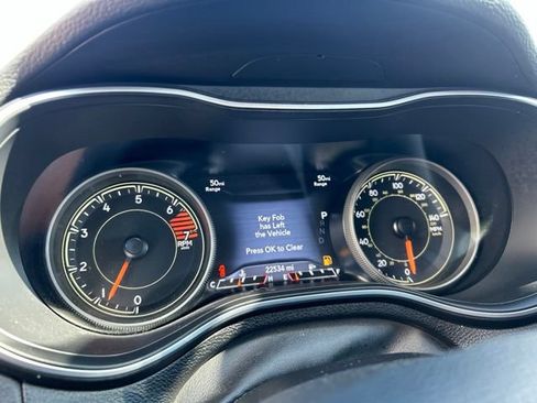 Used 2023 Jeep Cherokee Altitude Lux w/ Lux Elite Package AWD/4WD image 23