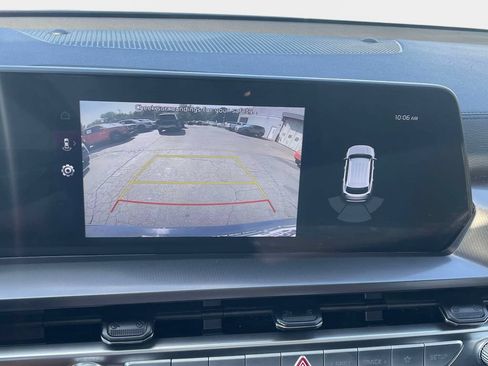 Used 2025 Kia Telluride S FWD image 28