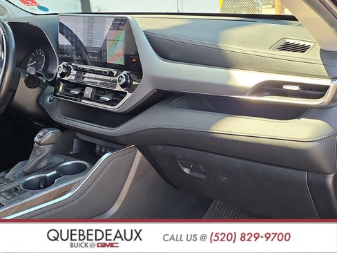 Used 2020 Toyota Highlander Platinum AWD/4WD image 24