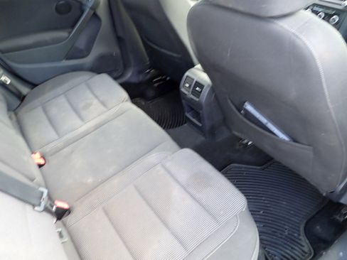 Used 2012 Volkswagen Golf 2.5L Conv & Sunroof 4 Door PZE image 16