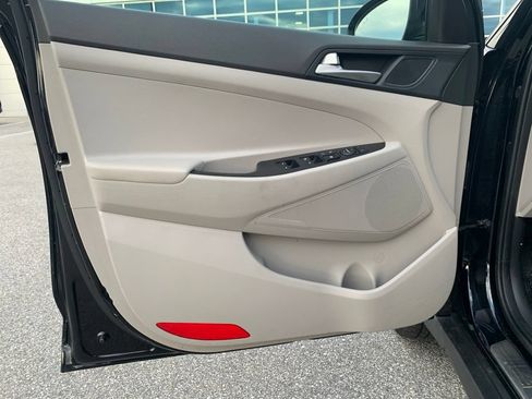 Used 2020 Hyundai Tucson Value AWD/4WD image 17