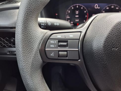 Used 2025 Honda Accord LX image 15