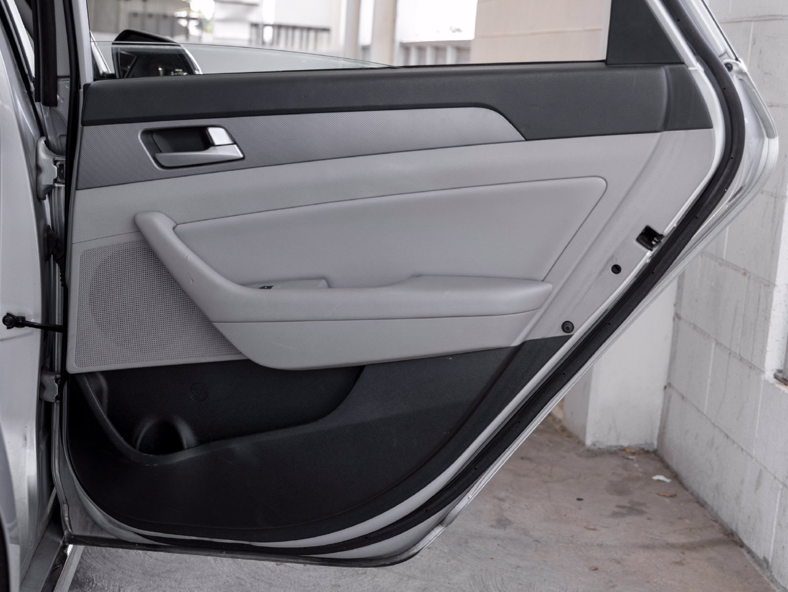 Used 2017 Hyundai Sonata SE FWD image 23