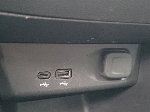 Used 2025 Buick Envista Preferred image 22