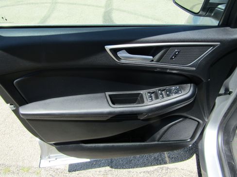 Used 2023 Ford Edge SEL w/ Convenience Package AWD/4WD image 10