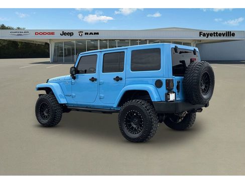 Used 2017 Jeep Wrangler Unlimited Rubicon w/ Connectivity Group image 5