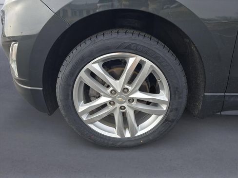 Used 2018 Chevrolet Equinox Premier image 9