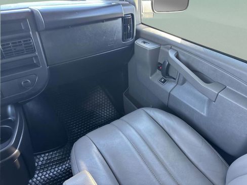 Used 2024 Chevrolet Express 2500 w/ Driver Convenience Package image 13