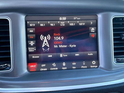 Used 2021 Dodge Charger SXT w/ Driver Convenience Group image 24