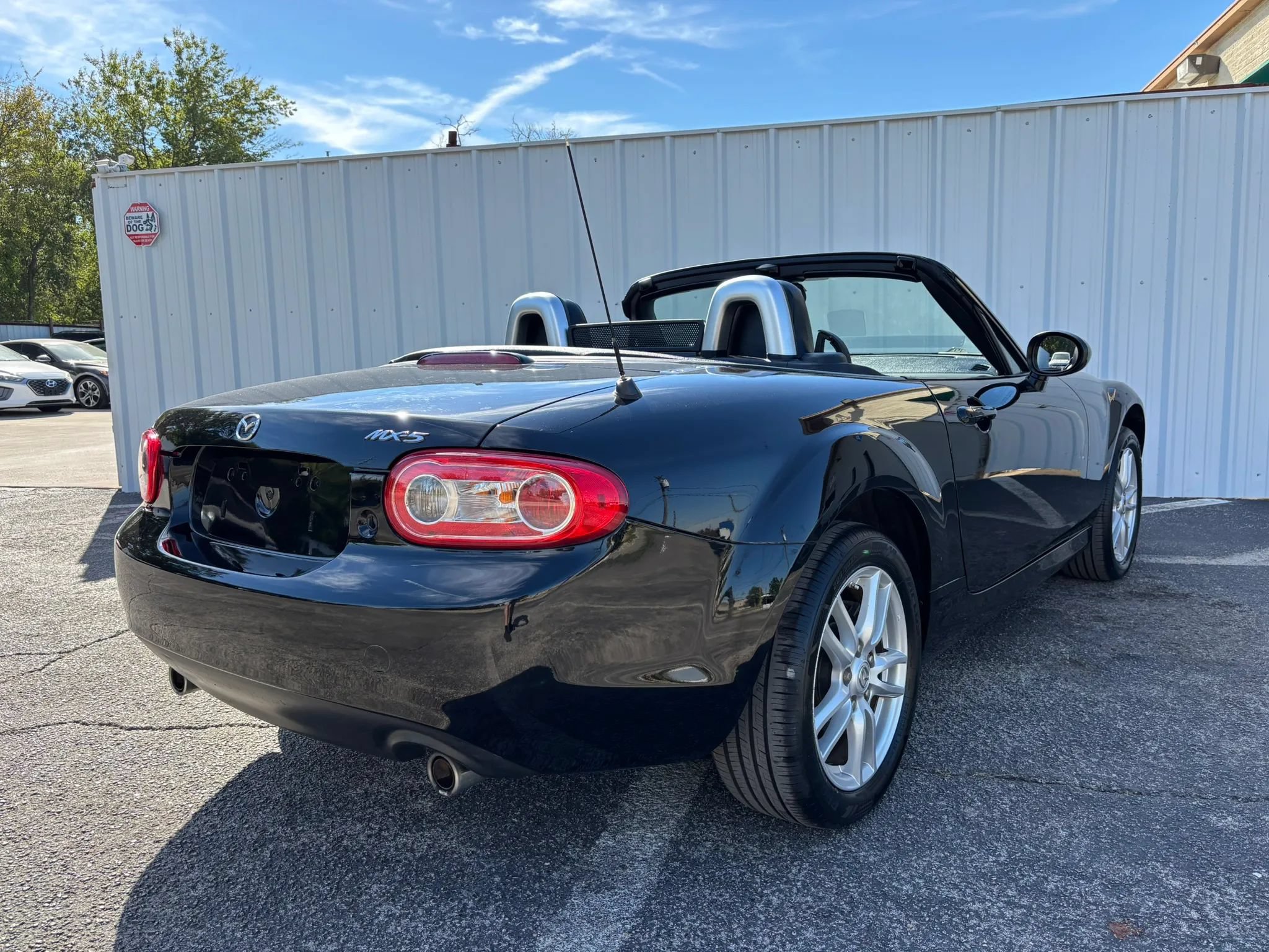 Used 2012 MAZDA MX-5 Miata Sport RWD image 6