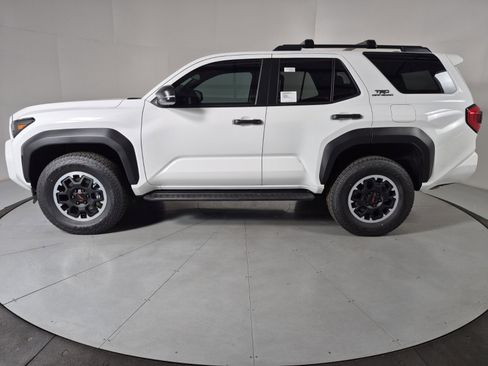 New 2026 Toyota 4Runner 4WD image 2