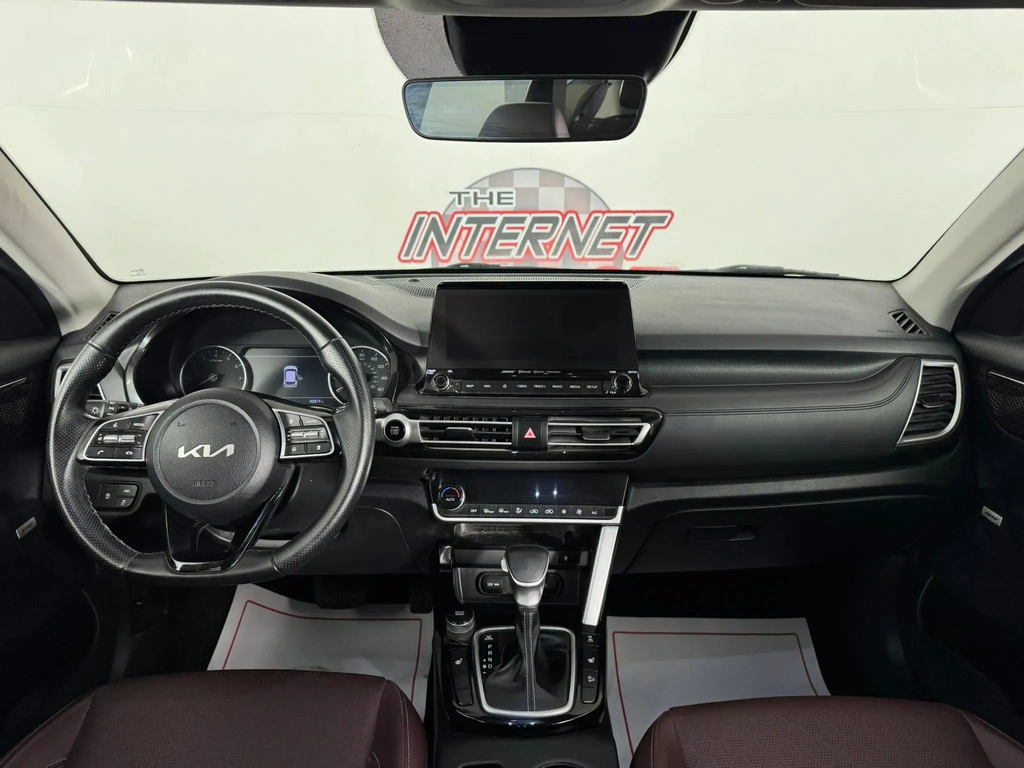 Used 2022 Kia Seltos SX w/ Sunroof Package AWD/4WD image 11