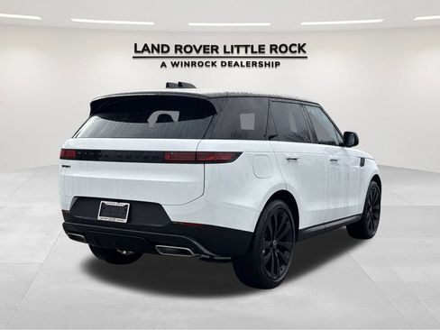 Used 2025 Land Rover Range Rover Sport SE AWD/4WD image 2