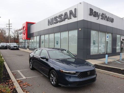 Used 2023 Honda Accord EX image 1