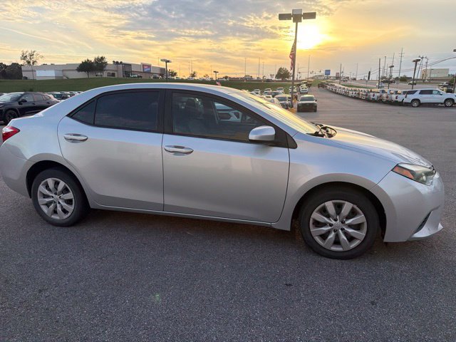 Used 2014 Toyota Corolla LE FWD image 11
