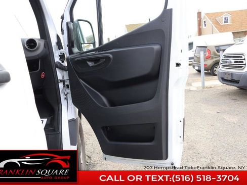 Used 2025 Mercedes-Benz Sprinter 2500 image 21