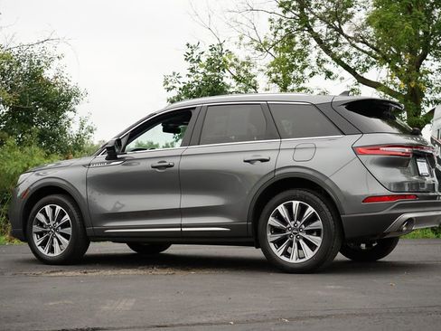 Used 2022 Lincoln Corsair Reserve image 6