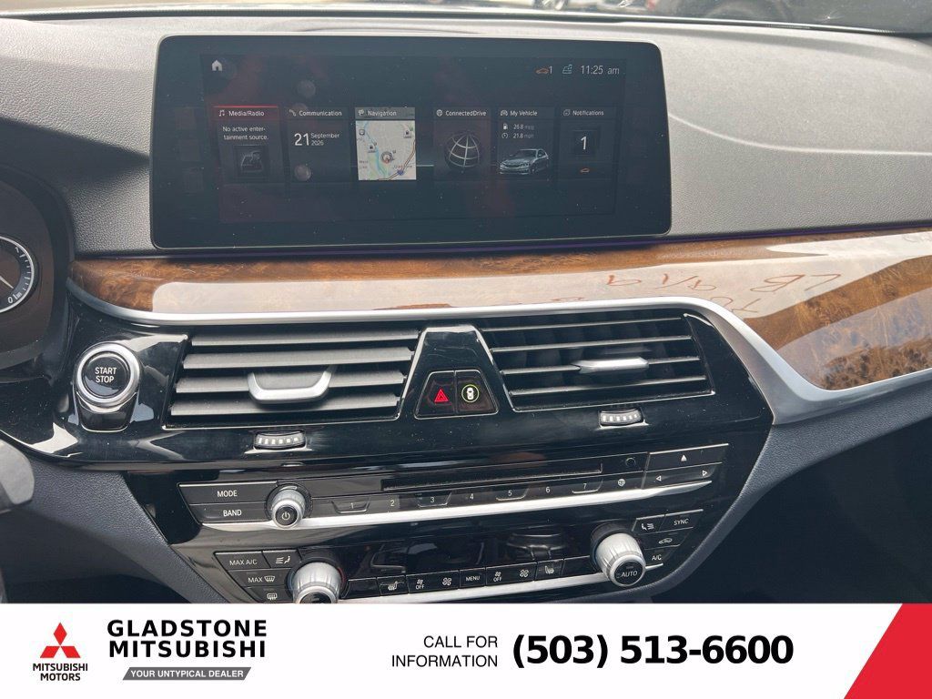 Used 2018 BMW 530e xDrive AWD/4WD image 11