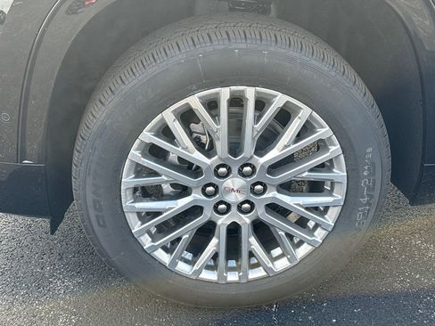 New 2026 GMC Acadia Denali w/ Super Cruise Package AWD/4WD image 13