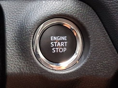 Certified 2025 Toyota RAV4 XLE AWD/4WD image 22