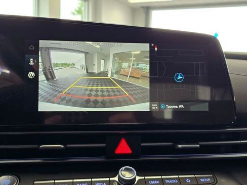 New 2026 Hyundai Elantra Limited FWD image 27