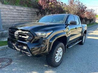 Used 2024 Toyota Tacoma SR w/ SR Upgrade Package AWD/4WD video 1
