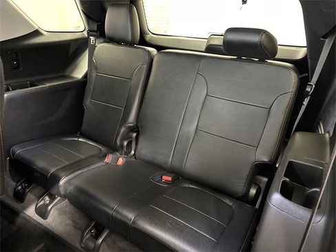 Used 2020 Chevrolet Traverse LT w/ LPO, Floor Liner Package image 14