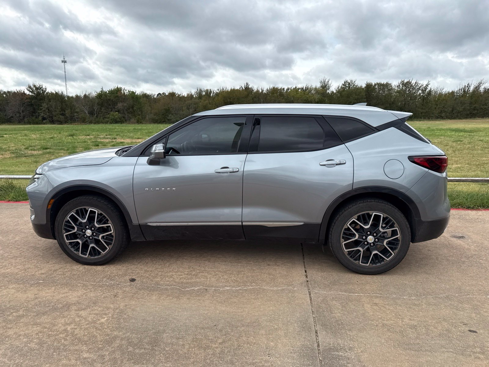 Used 2024 Chevrolet Blazer Premier w/ Driver Confidence II Package FWD image 9