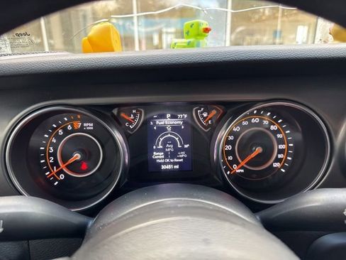 Used 2023 Jeep Gladiator Sport w/ Trailer Tow Package image 33