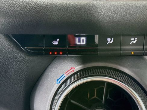 Used 2024 Chevrolet Blazer LT w/ Convenience Package FWD image 20