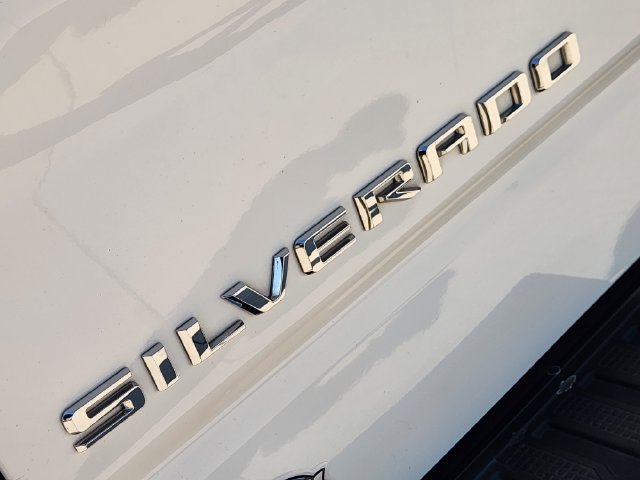 Used 2020 Chevrolet Silverado 1500 LT w/ Texas Edition RWD image 13