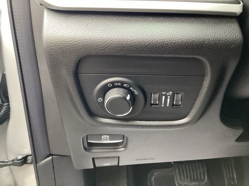 New 2025 Jeep Grand Cherokee L Altitude AWD/4WD image 33
