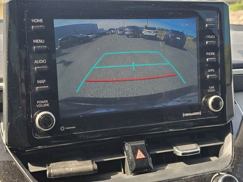 Used 2022 Toyota Corolla SE w/ SE Premium Package FWD image 14