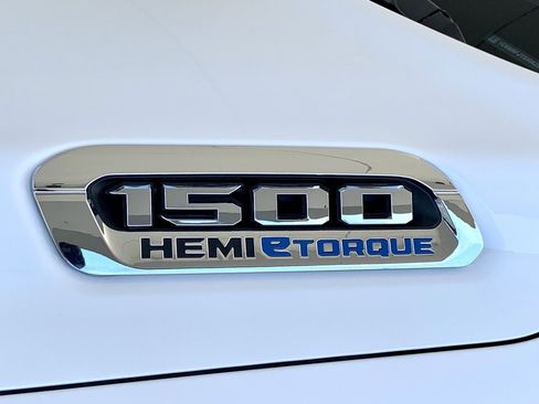 Used 2024 RAM 1500 Laramie image 9