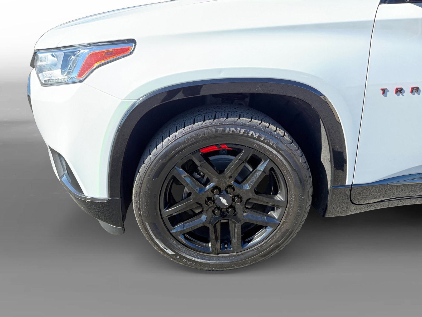 Used 2020 Chevrolet Traverse Premier w/ Redline Edition AWD/4WD image 9