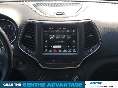 Used 2020 Jeep Cherokee Trailhawk w/ Cold Weather Group image 25