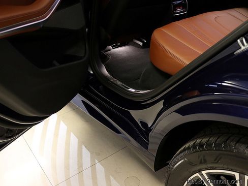 Certified 2025 BMW X5 xDrive40i w/ Executive Package image 31