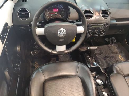 Used 2009 Volkswagen Beetle S FWD image 23