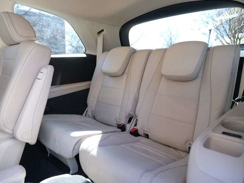 Used 2020 Mercedes-Benz GLS 450 4MATIC image 24