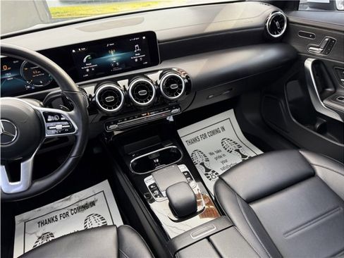 Used 2020 Mercedes-Benz CLA 250 image 40