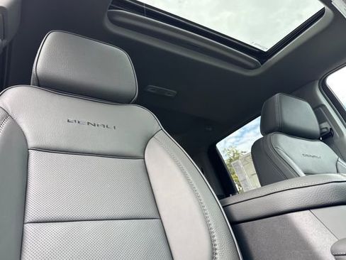New 2026 GMC Sierra 2500 Denali w/ Denali Reserve Package image 18