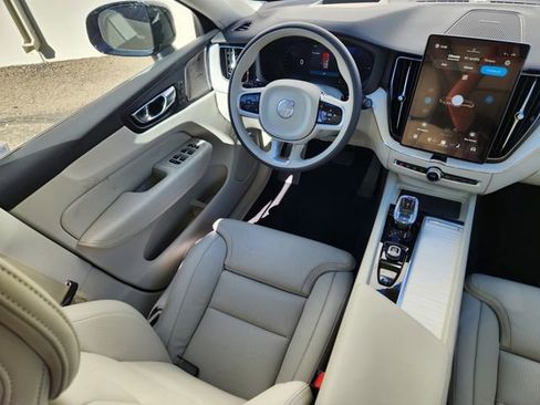 New 2026 Volvo XC60 T8 Ultra w/ Climate Package AWD/4WD image 10