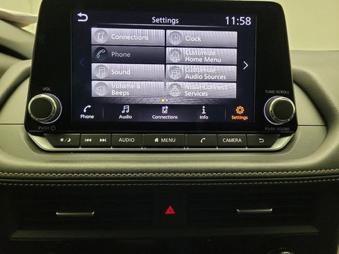 Used 2024 Nissan Rogue SV image 25